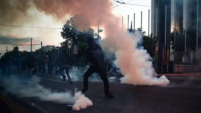Atina'da George Floyd'un protesto yürüyüşünde beş kişi tutuklandı