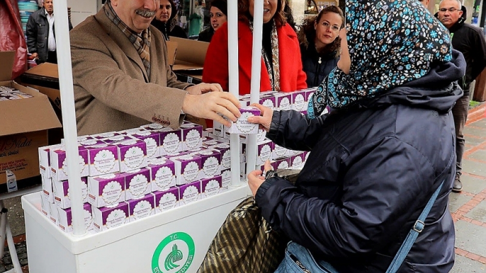 Başkanı Gürkan'dan Kandil Simidi İkramı