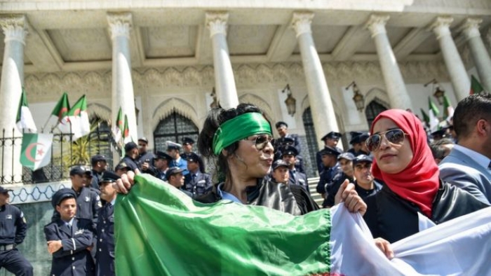 Cezayir protestoları: Gençlik değişim hareketine öncülük ediyor
