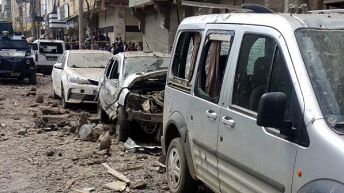 Diyarbakır'daki Patlamada 1 Kişi Öldü 4 Kişi Yaralandı