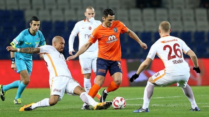 Galatasaray Ligin Devi Başakşehir'e Boyun Eğdi 2-1