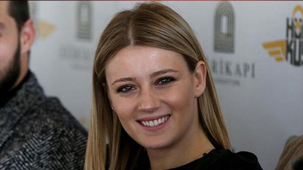 Gizem Karaca'dan Sağlık Bakanlığı'na Mesaj