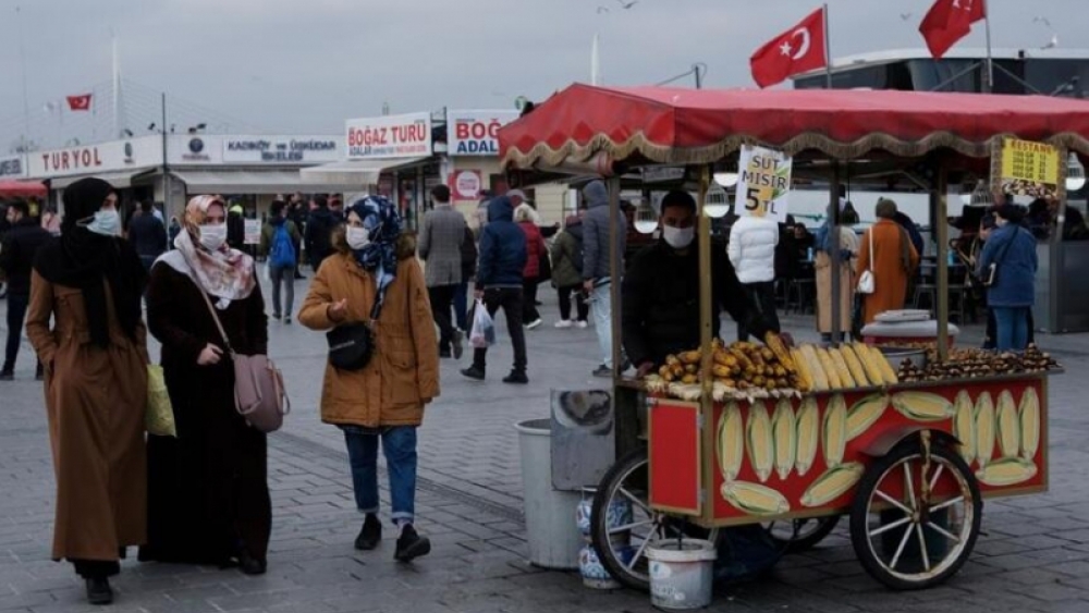 Günlük vakalar 54.562'ye ulaştığında koronavirüs ölümleri 34.182'ye ulaştı