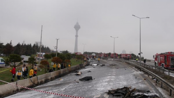 İstanbul'da Eczacıbaşı'na Ait Helikopter Düştü 7 Ölü