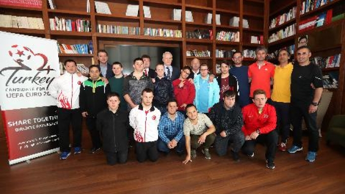 Özel Sporcular Futsal Milli Takımı Riva kampını tamamladı