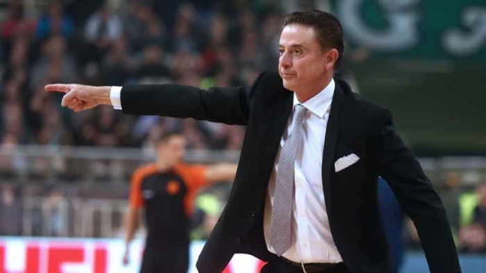 Pitino, Panathinaikos'a CSKA'yı yenmesi için rehberlik ediyor