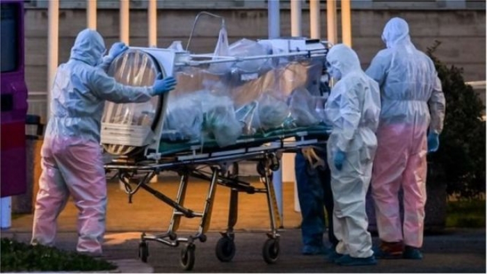Türkiye, İngiltere'deki ilk koronavirüs vakalarını doğruladı