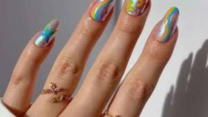 Kalıcı Oje ile Tırnaklarınız İki Haftadan Fazla Parlar