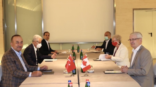 Türk dışişleri bakanı Kanadalı ve Litvanyalı mevkidaşlarıyla görüştü