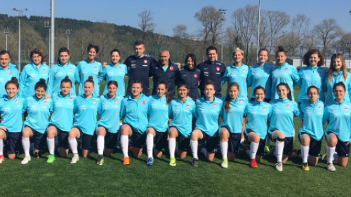 U19 Kadın Milliler, Elit Tur için İrlanda Cumhuriyeti'nde